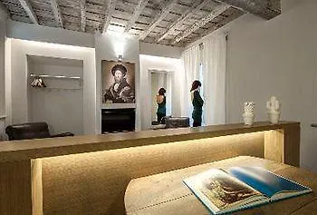 Sangallo - Residenze Romanae Pensión 3*