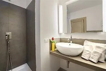 Sangallo - Residenze Romanae Pensión 3*