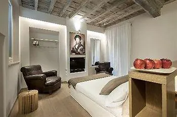 Sangallo - Residenze Romanae Pensión 3*