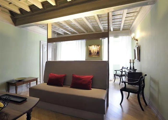 Sangallo - Residenze Romanae Pensión 3*